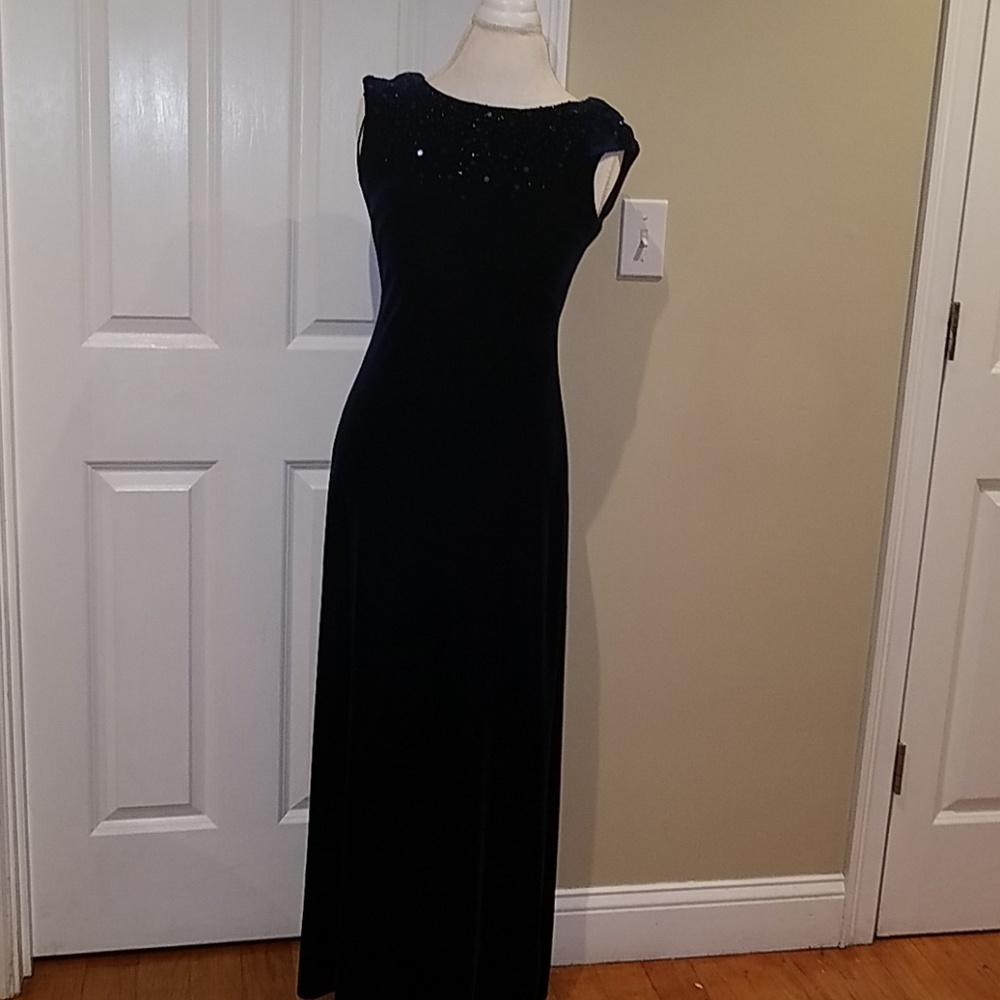 J. R. NITES 👗. Final price